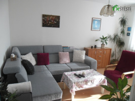 Pronájem bytu 2+1, s balkonem 57m2, IV. patro, bez výtahu Třebíč, Fr. Hrubína